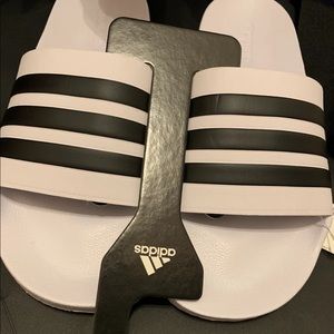 💕❌sold❌Adidas slides